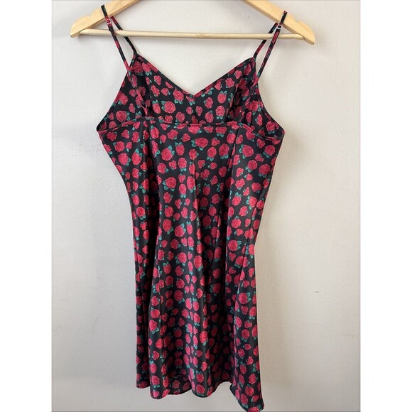 Delicates Women’s Nightgown Black Red Rose Print Slip Sleepwear Size Small - Picture 6 of 6